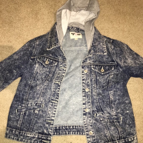 Jean jacket - Picture 2 of 2